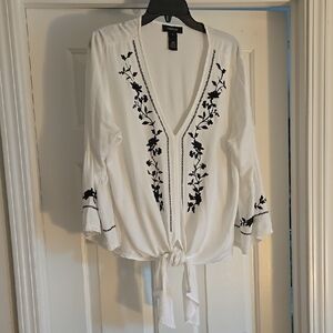 Karen Kane Black & White Embroidered Tunic